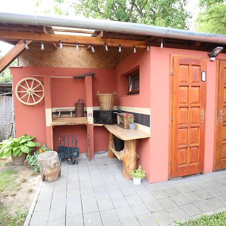 Karavan Štúrovo Exterior foto