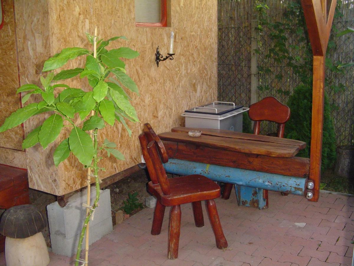Karavan Štúrovo Exterior foto